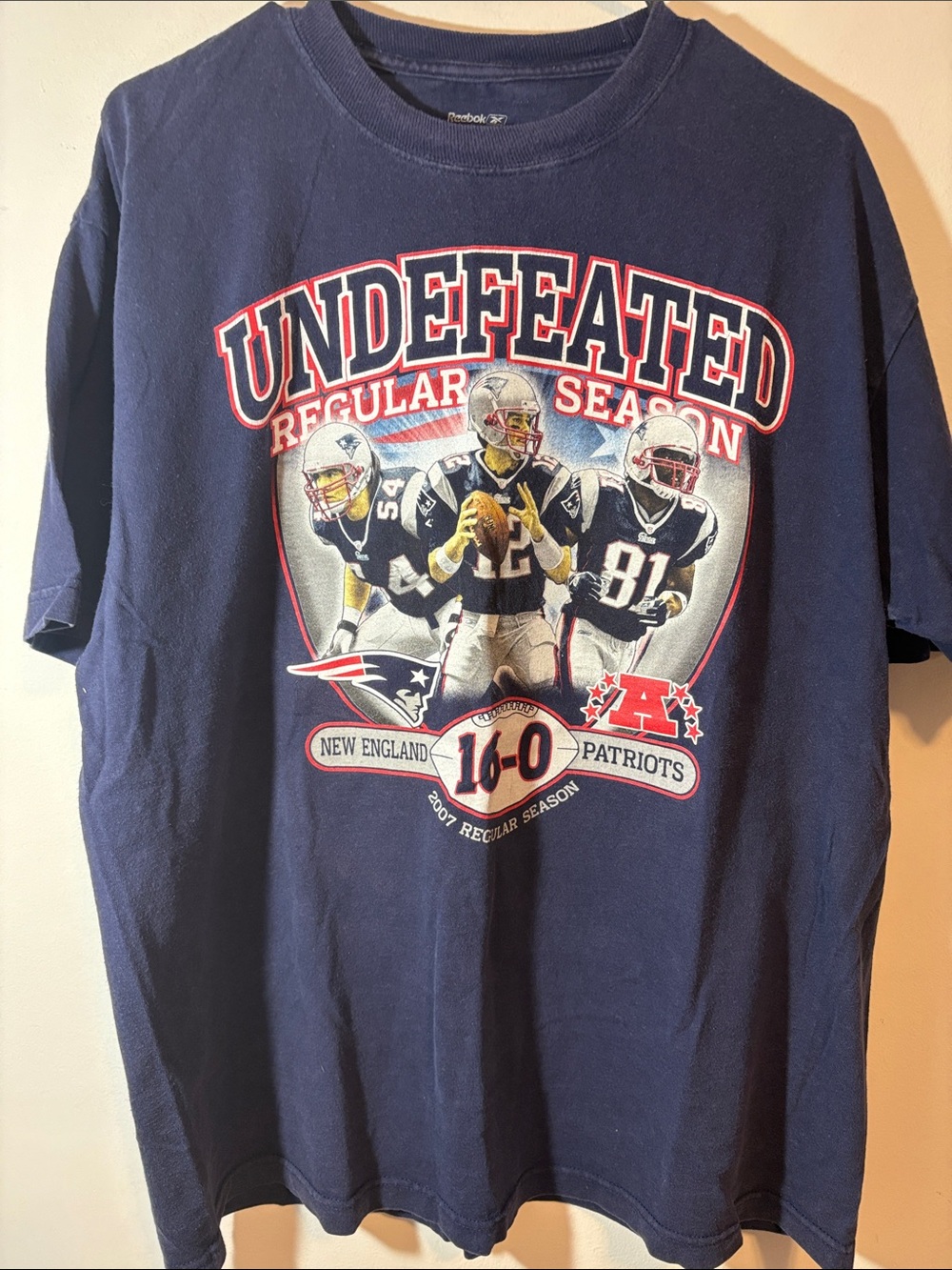 Vintage 2007 New England Patriots 16-0 Graphic T-Shirt